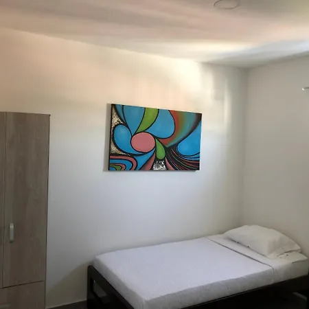 El Mirador Inn