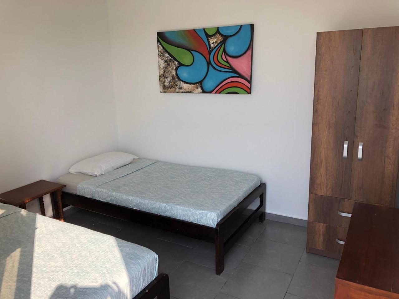 El Mirador Inn *